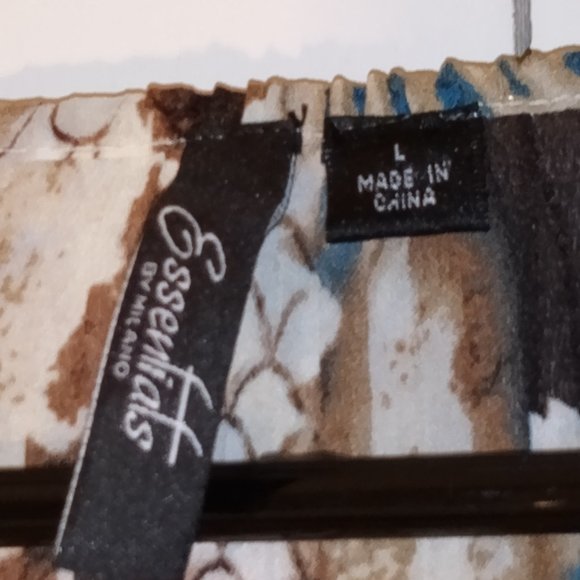 Blouse with tied front by Essentials by Milano - Picture 2 of 4